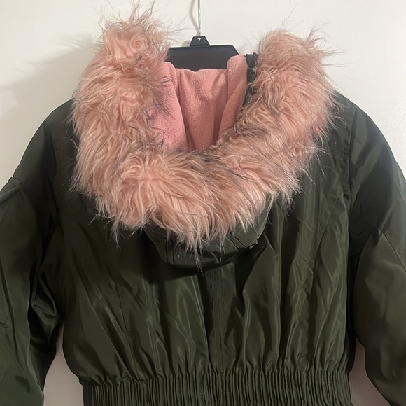 DKNY Girls Long Puffer Coat size L 14/16 color green with pink Faux-Fur Hood - Picture 6 of 13